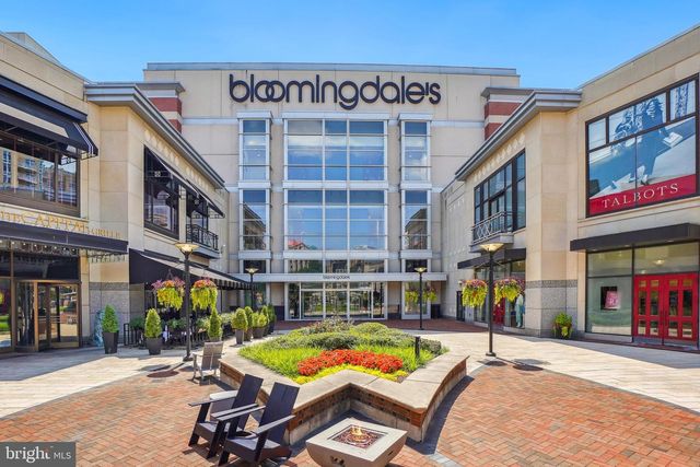 4201 MILITARY RD NW, Washington, DC 20015