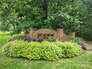 9922 Drawbridge Drive, Charlotte, NC 28215