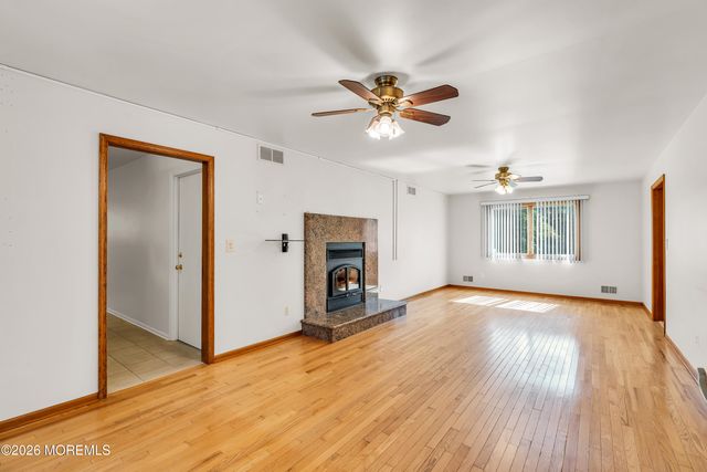 688 Fort Plains Road, Howell, NJ 07731