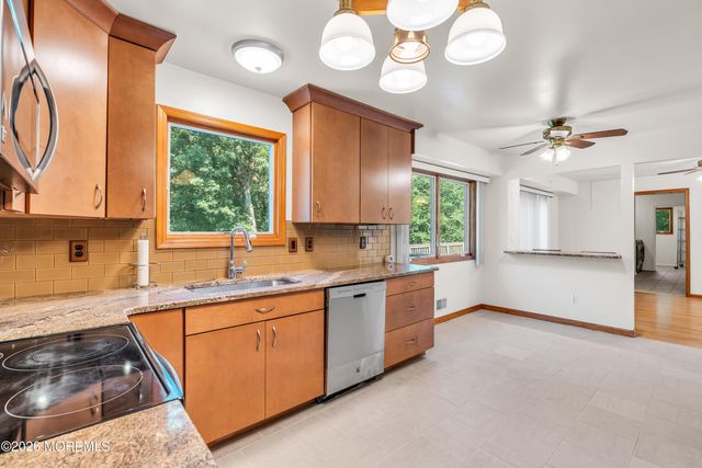 688 Fort Plains Road, Howell, NJ 07731