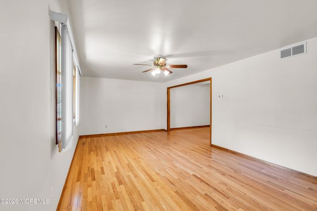 688 Fort Plains Road, Howell, NJ 07731
