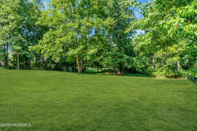 688 Fort Plains Road, Howell, NJ 07731