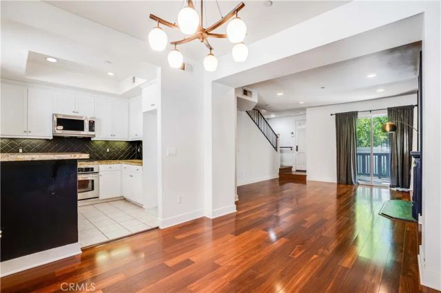 6300 Honolulu 205, La Crescenta, CA 91214