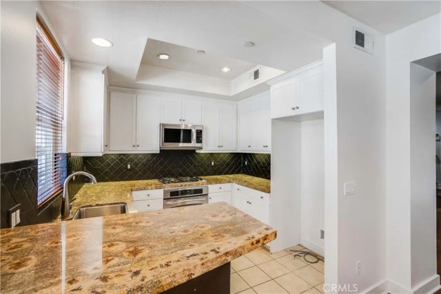 6300 Honolulu 205, La Crescenta, CA 91214