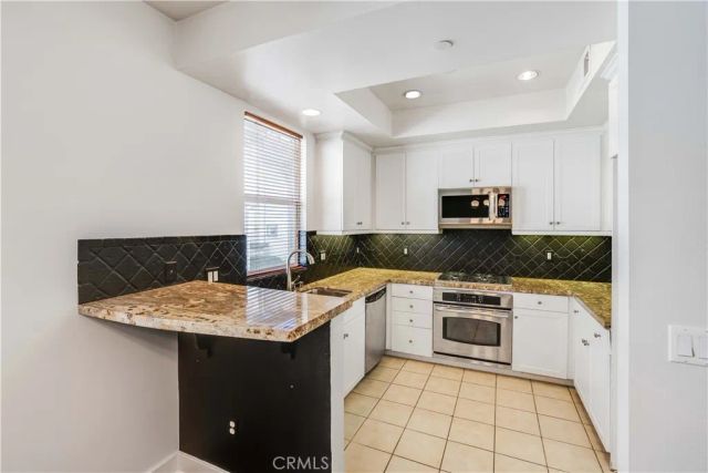 6300 Honolulu 205, La Crescenta, CA 91214