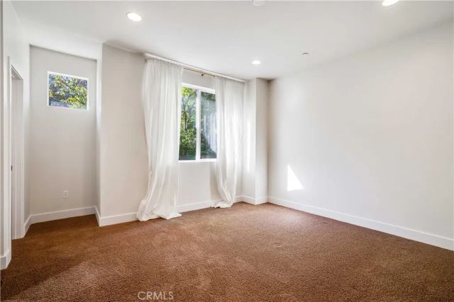 6300 Honolulu 205, La Crescenta, CA 91214
