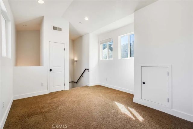 6300 Honolulu 205, La Crescenta, CA 91214