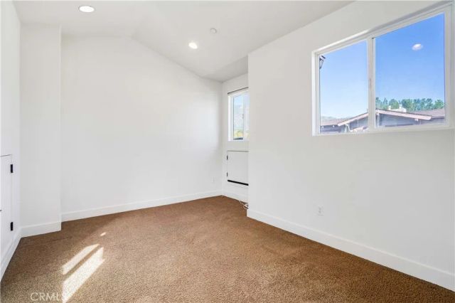 6300 Honolulu 205, La Crescenta, CA 91214