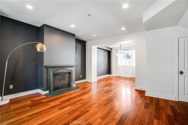 6300 Honolulu 205, La Crescenta, CA 91214