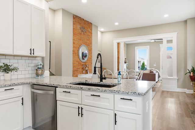 326 W 9th Street, Newport, KY 41071
