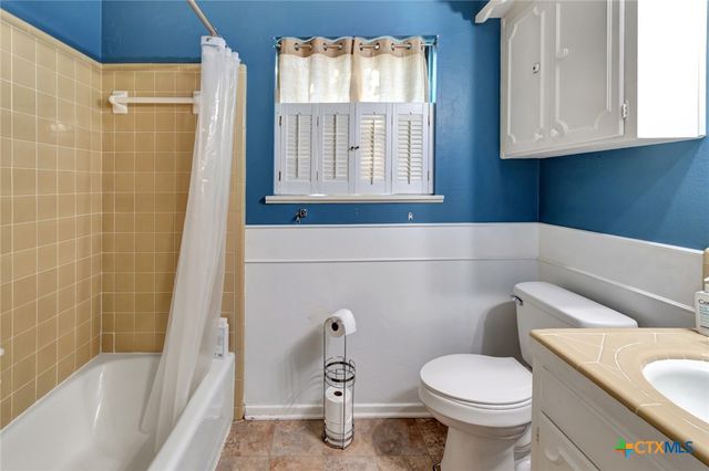 1407 Plantation Road, Victoria, TX 77904