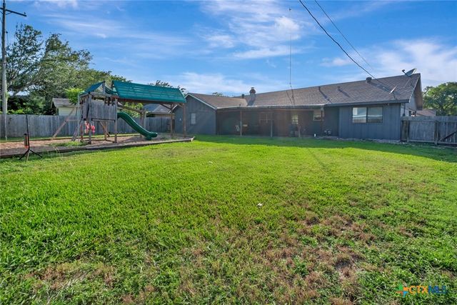 1407 Plantation Road, Victoria, TX 77904