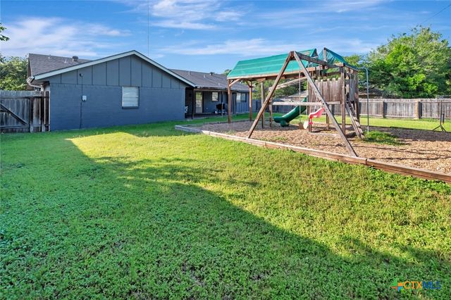 1407 Plantation Road, Victoria, TX 77904
