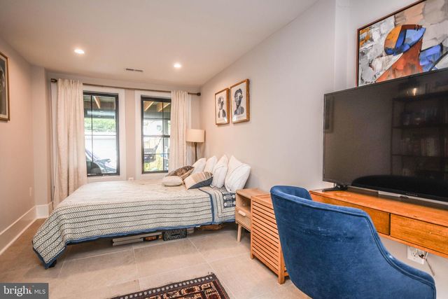 1368 RANDOLPH ST NW, Washington, DC 20011