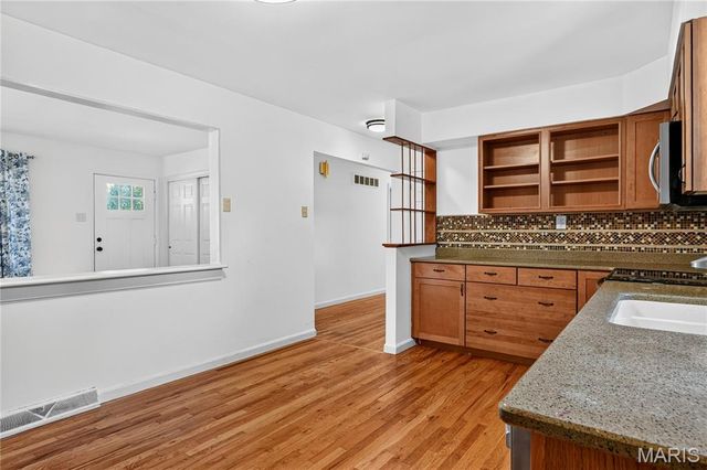 10904 Ridgecrest Drive, St Ann, MO 63074