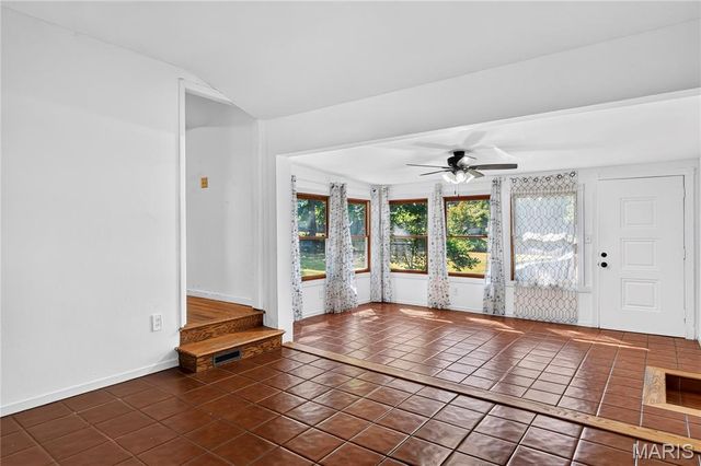 10904 Ridgecrest Drive, St Ann, MO 63074