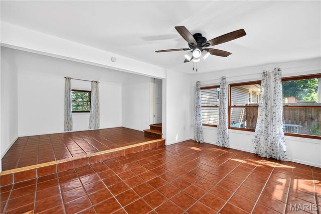 10904 Ridgecrest Drive, St Ann, MO 63074