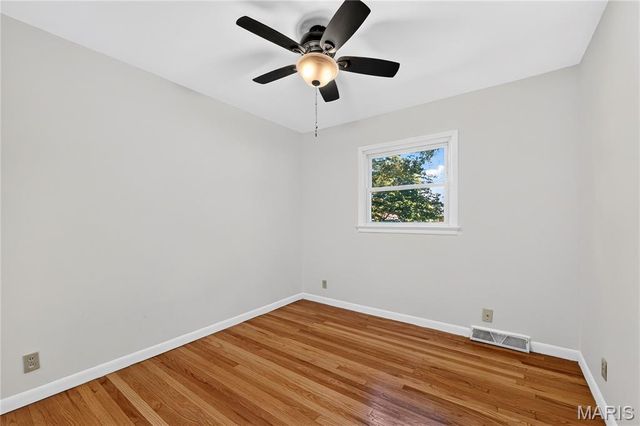 10904 Ridgecrest Drive, St Ann, MO 63074