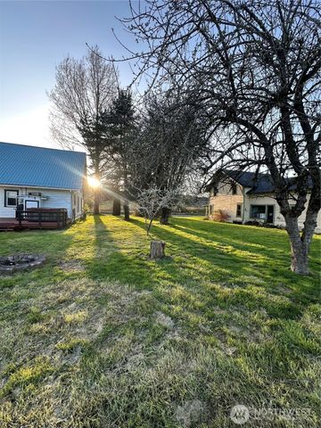 2535 Heckard Road, Raymond, WA 98577