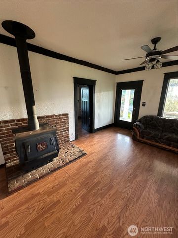 2535 Heckard Road, Raymond, WA 98577