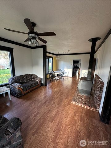 2535 Heckard Road, Raymond, WA 98577