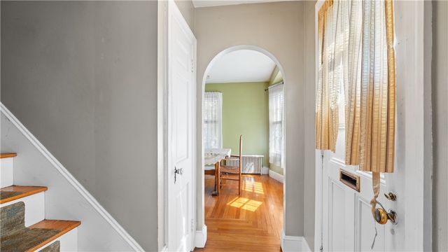 12 Fairview Avenue, Lincoln, RI 02865