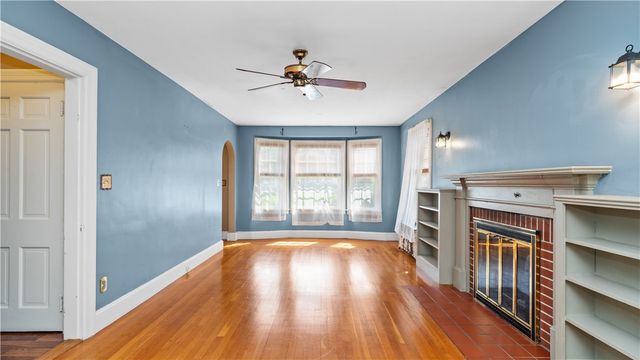 12 Fairview Avenue, Lincoln, RI 02865
