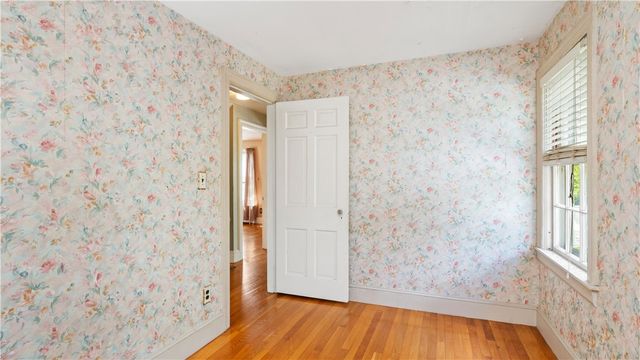 12 Fairview Avenue, Lincoln, RI 02865