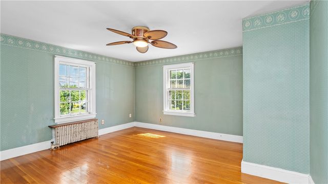 12 Fairview Avenue, Lincoln, RI 02865