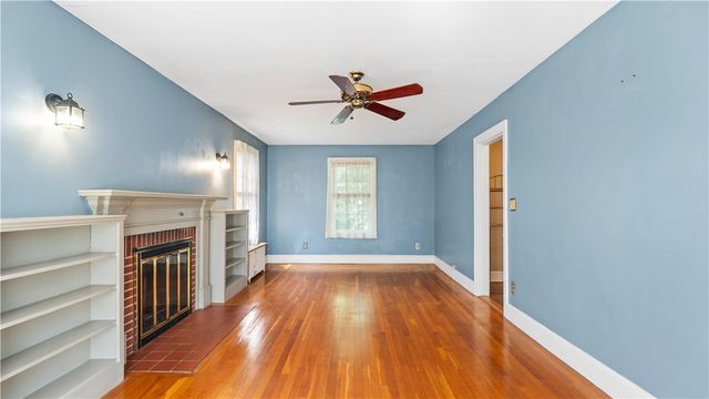 12 Fairview Avenue, Lincoln, RI 02865