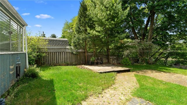 12 Fairview Avenue, Lincoln, RI 02865