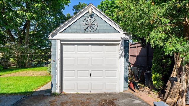 12 Fairview Avenue, Lincoln, RI 02865