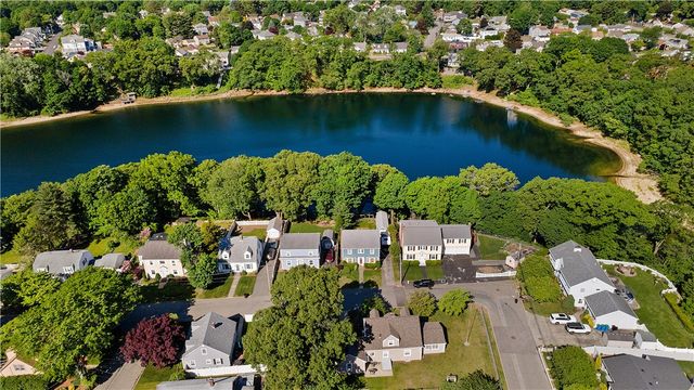 12 Fairview Avenue, Lincoln, RI 02865