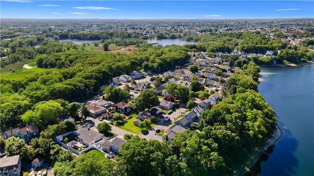 12 Fairview Avenue, Lincoln, RI 02865
