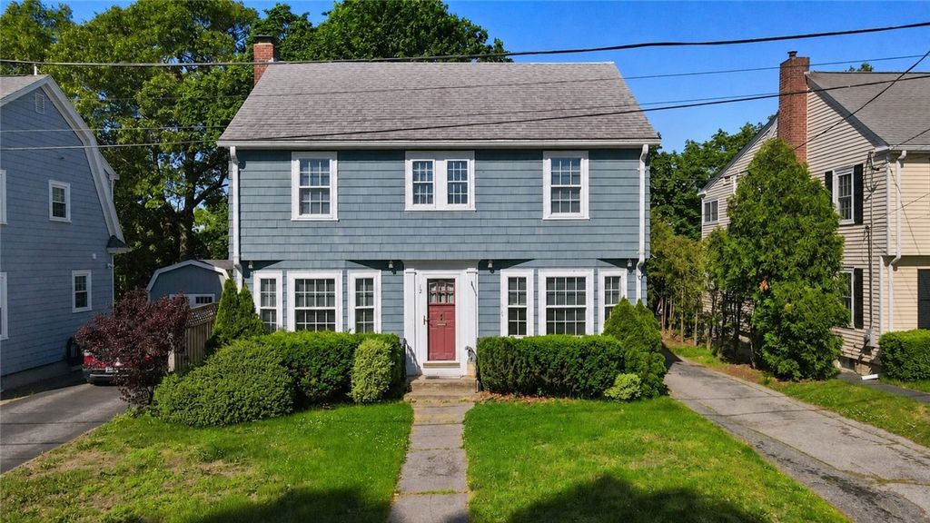 12 Fairview Avenue, Lincoln, RI 02865