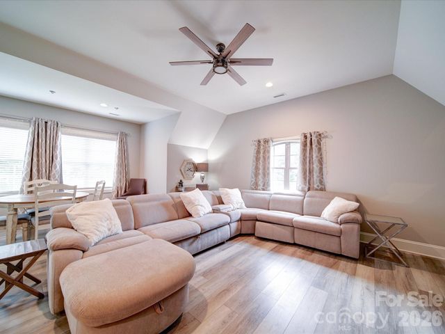 4025 Foxes Trail, Cramerton, NC 28032