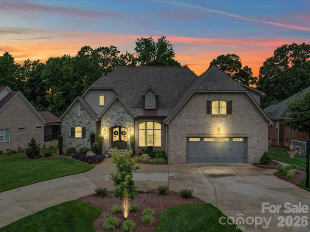 4025 Foxes Trail, Cramerton, NC 28032