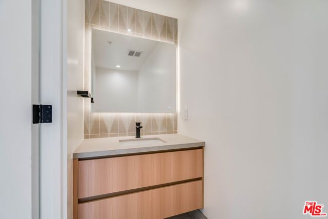 1414 S Beverly Drive 402, Los Angeles, CA 90035