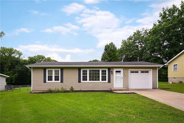 3032 Iowa Street, Leavenworth, KS 66048