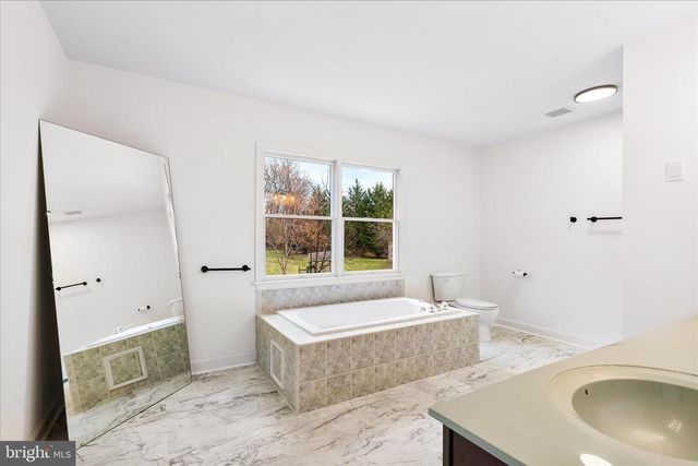 11411 WOODVIEW DR, Hagerstown, MD 21742