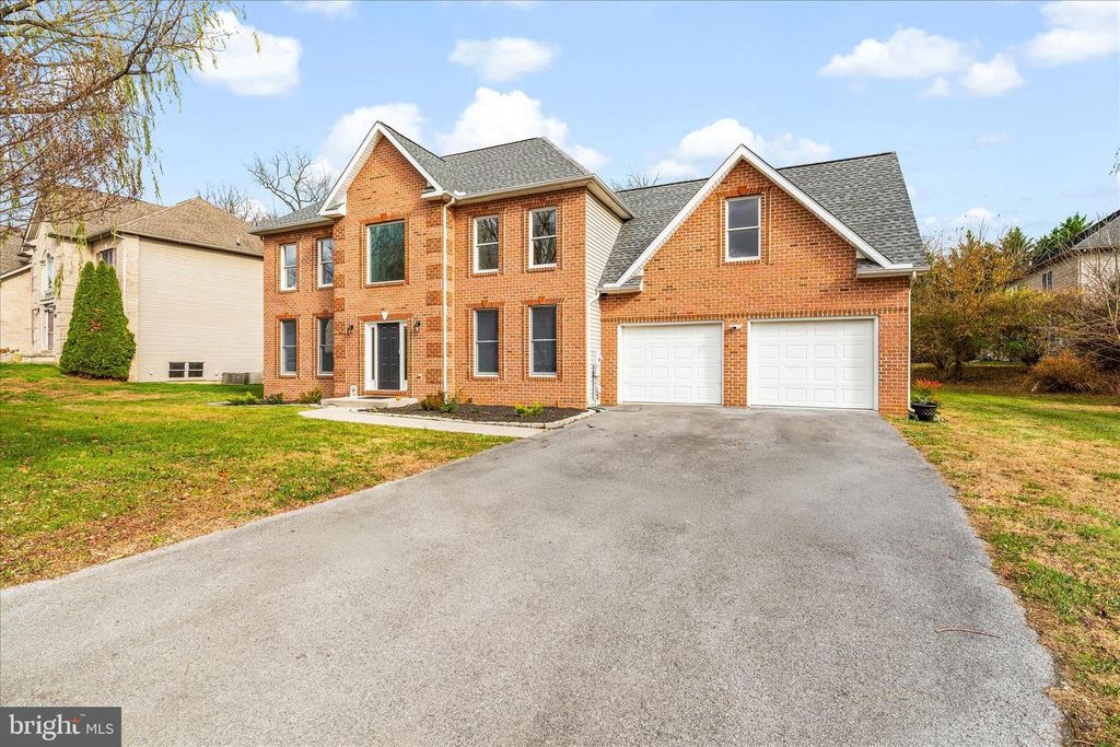 11411 WOODVIEW DR, Hagerstown, MD 21742