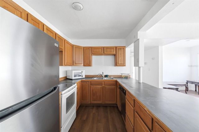 27 CROOM ROAD, Brooksville, FL 34601