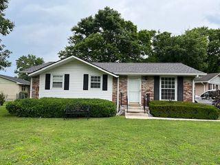 101 Cline Ave, Hendersonville, TN 37075