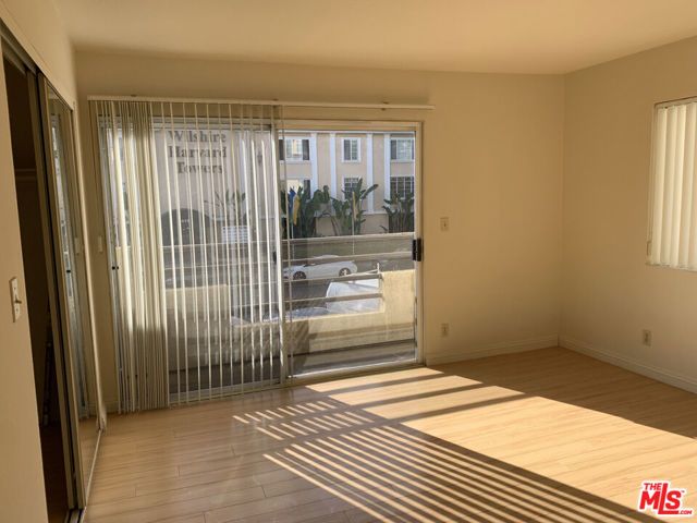 420 S Harvard Boulevard 101, Los Angeles, CA 90020