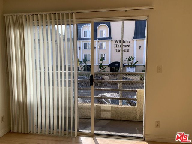 420 S Harvard Boulevard 101, Los Angeles, CA 90020