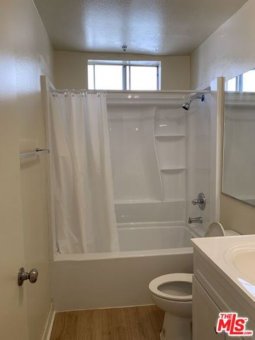 420 S Harvard Boulevard 101, Los Angeles, CA 90020