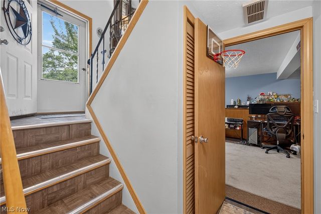 5415 Amherst Drive, Parma, OH 44129