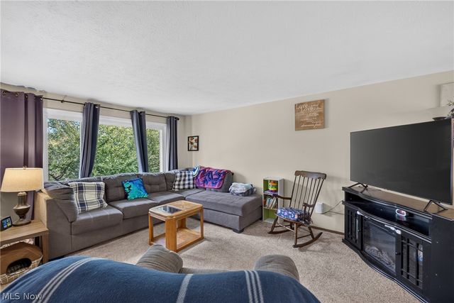 5415 Amherst Drive, Parma, OH 44129