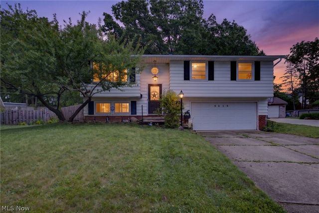 5415 Amherst Drive, Parma, OH 44129