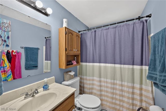 5415 Amherst Drive, Parma, OH 44129